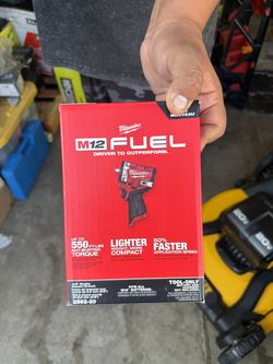 Milwaukee m12 fuel 3/8 stubby impct wrench