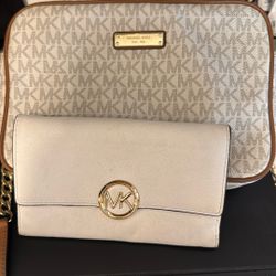 Michael Kors Purse And Wallet 