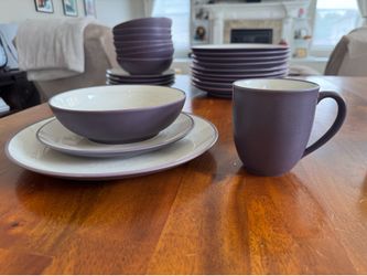 Noritake Colorwave Purple Dinnerware Set – 26 Pieces