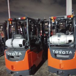 FORKLIFT TOYOTA Serie8 3000# 2020
