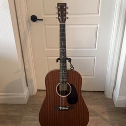 Martin 10E Natural Sapele Road Series With Gig Bag