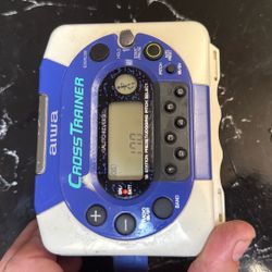 Aiwa Cross Trainer Vintage AM/FM cassette player