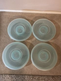 4- Chips And Dip Plastic Container W/ Lids - Great For Holiday Gatherings