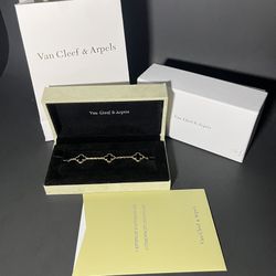 Pre-Owned Black Van Cleef Bracelet