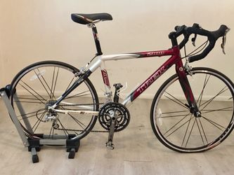 50cm, Trek Road Bike, Ultegra, Carbon (LIKE NEW)  ~ 4’9 - 5’10”, LOADED