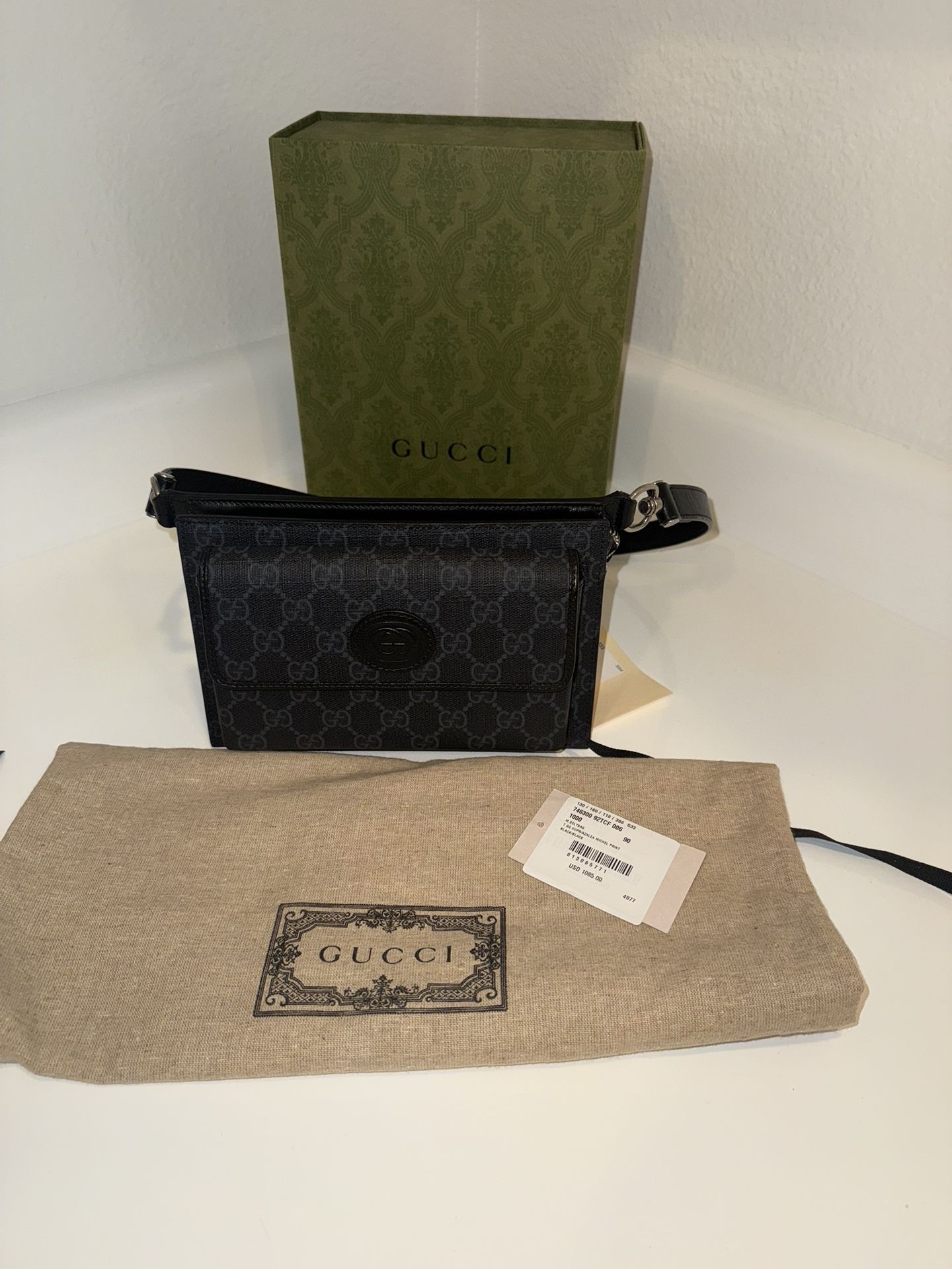 Gucci GG Supreme Canvas belt bag, Monochrome Black, New with dustbag, box Unisex