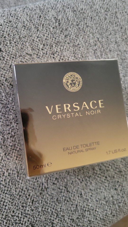 Versace NOIR perfume