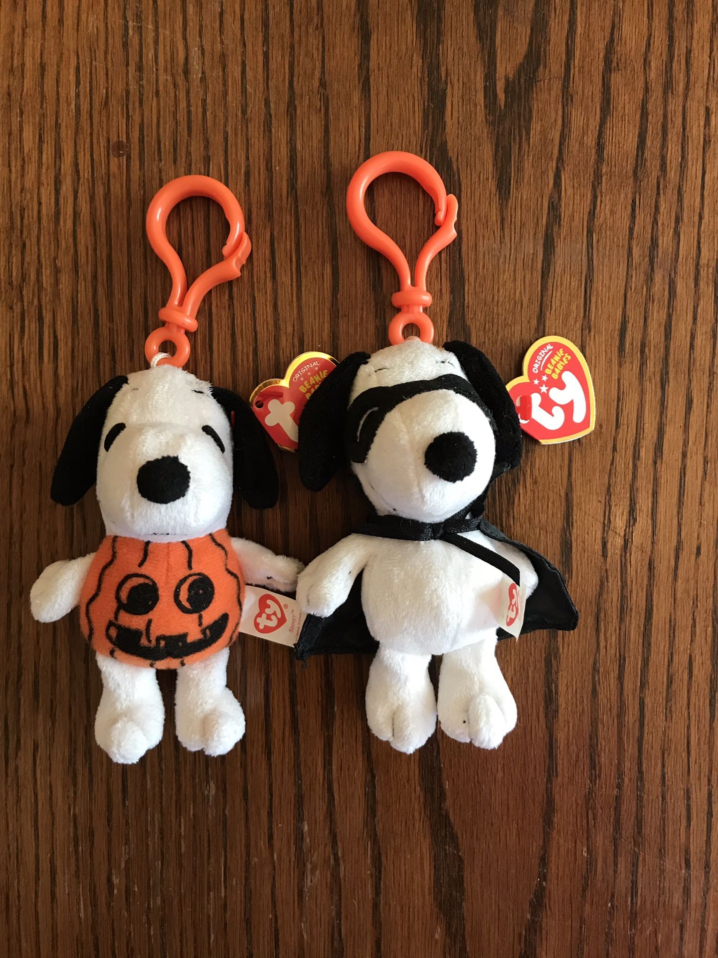 Lot Of 2 Ty Beanie Babies Plush Keychains Snoopy The Vampire Dog & Snoopy Halloween Pumpkin Costume