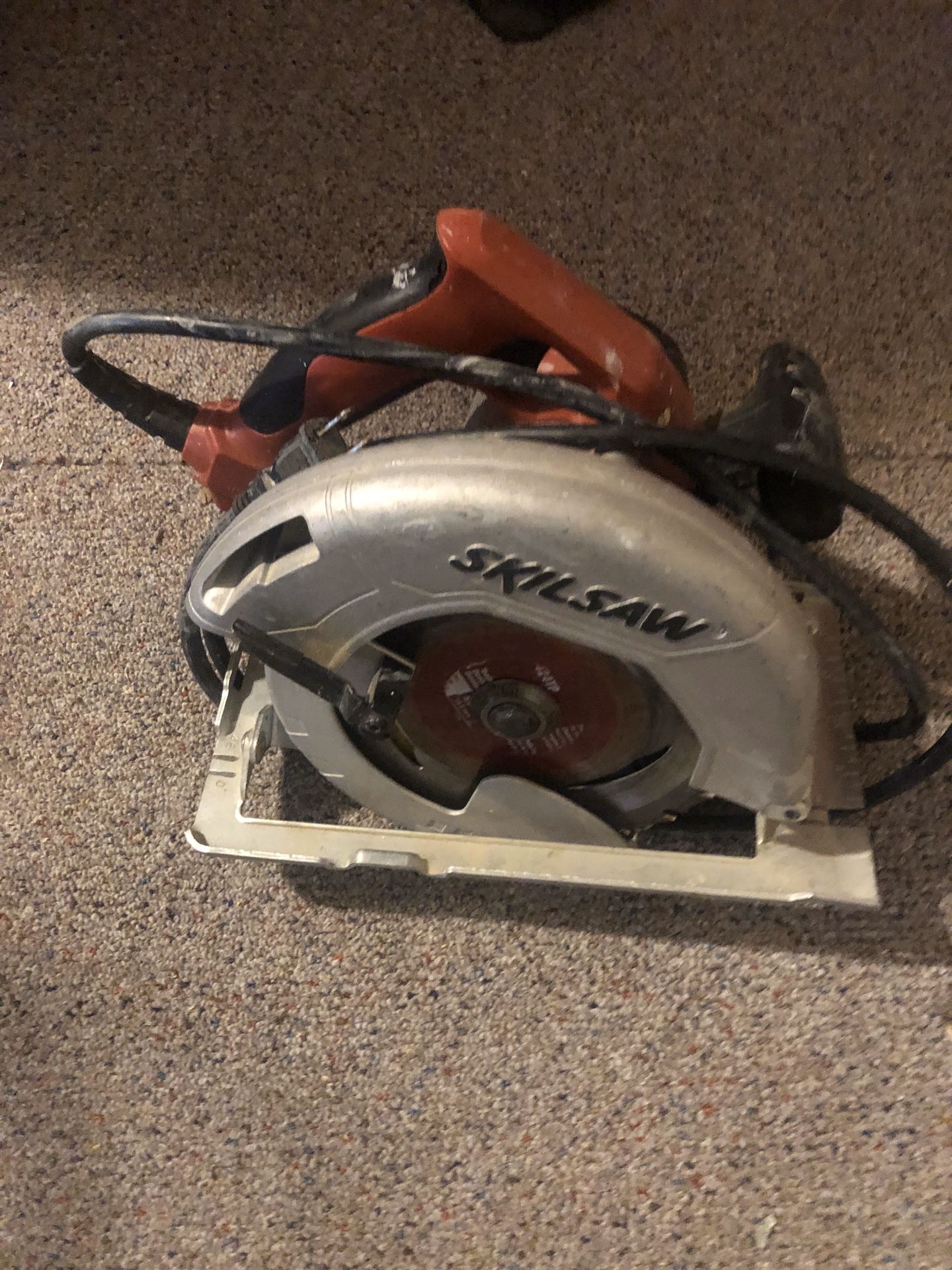 Saw, in good condition skilsaw blade is fine and sharp