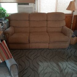 COUCH  WITH  BUILT  IN RECLINERS 