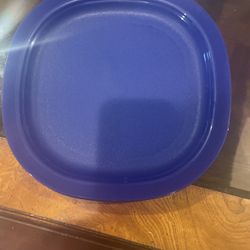 tupperware plates 
