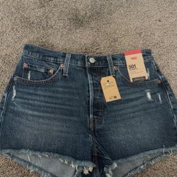 Women’s Levi’s Jean Shorts Size 29 New with tags