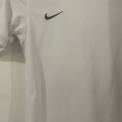 Nike DRI-FIT White Athletic Tee Size M Kids