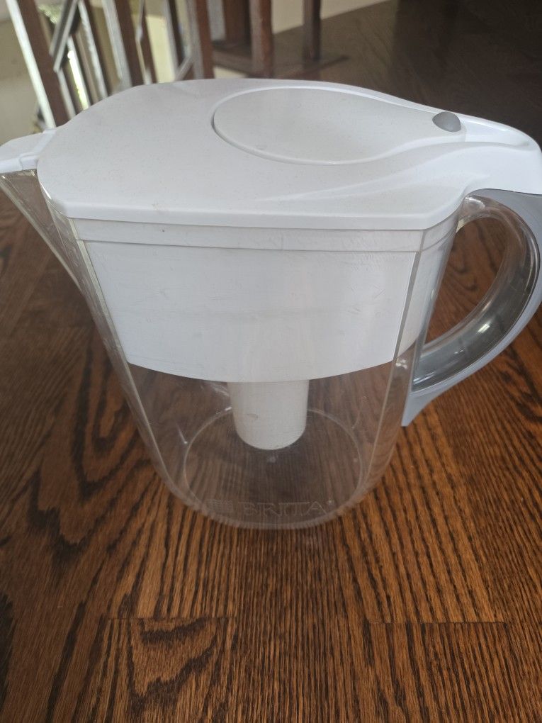 BRITA Filtration Water Pitcher 