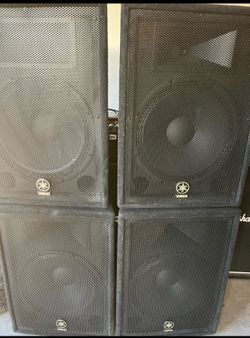 This is a Yamaha A15 2-way passive PA loudspeaker
