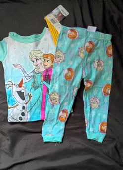 New With Tags Frozen Pajamas Size 2T