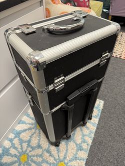 Beauty Cosmetics Train Case