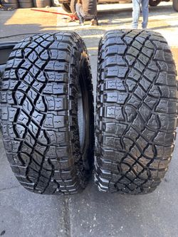 LT285/70/17 GOODYEAR WRANGLER M/T (2)