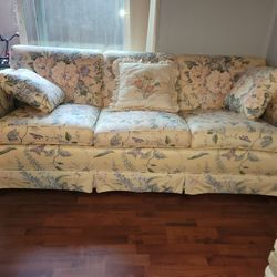 Vintage Sofa !!