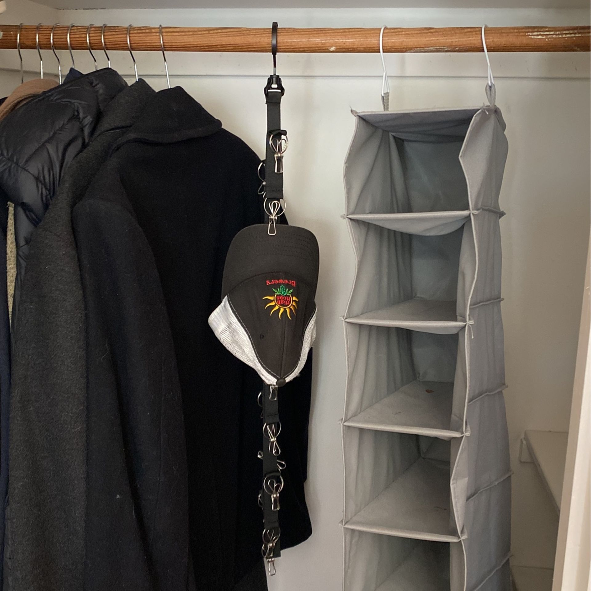 Free Hanging Closet Hat Organizer