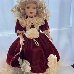 Porcelain Doll 💃 ❗️Firm Price❗️