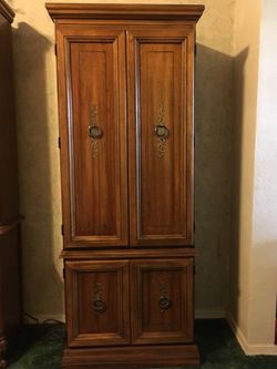 Singer sewing machine .