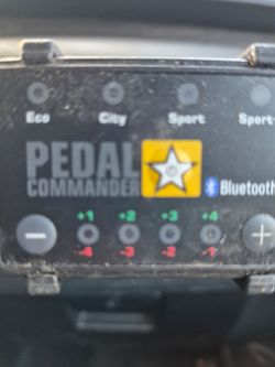 2021 gladiator pedal commander