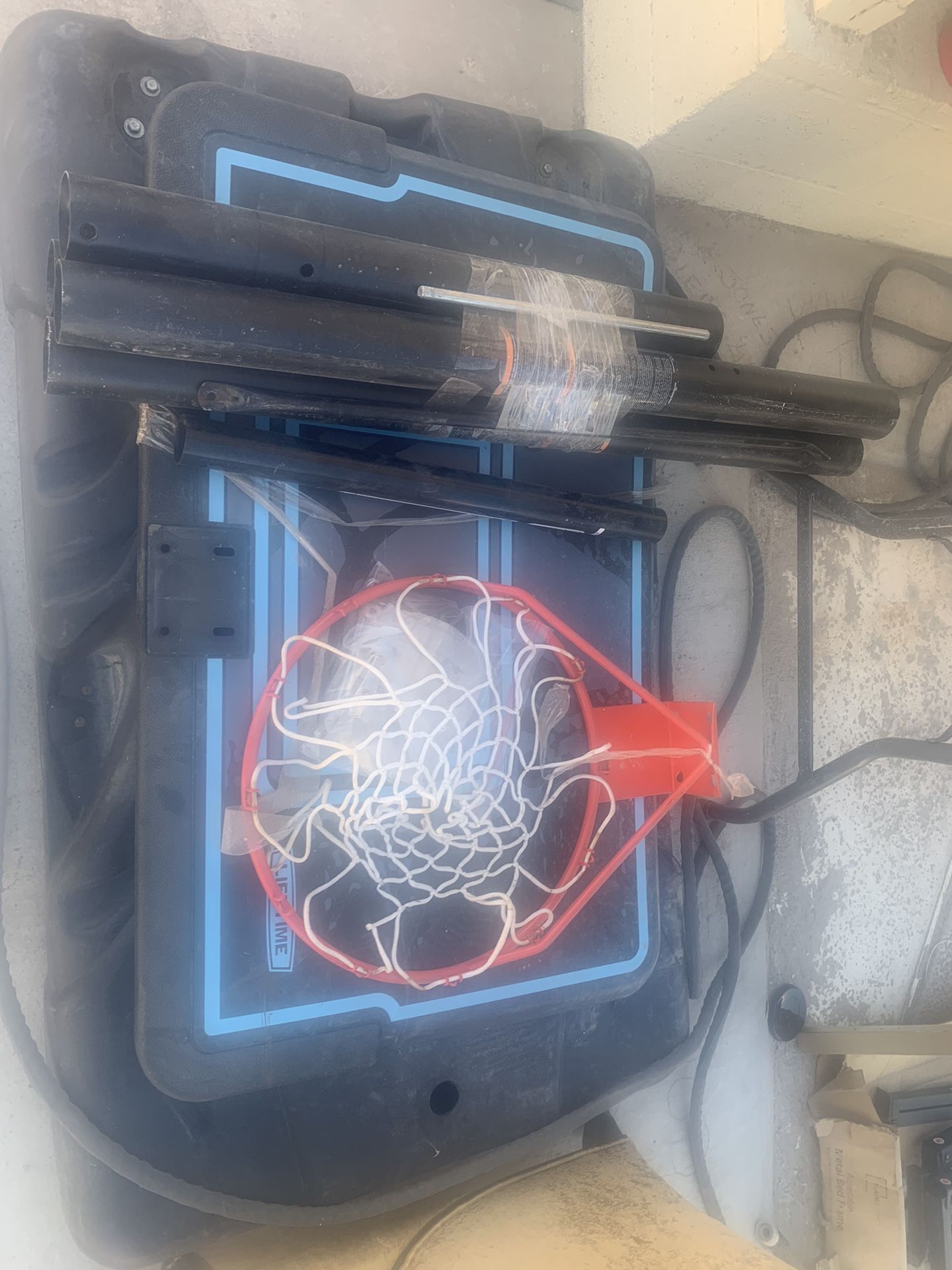 44” PORTABLE BASKETBALL HOOP