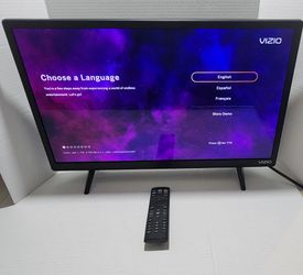 Vizio 24" inch Smart TV & Remote & Built-in Chromecast