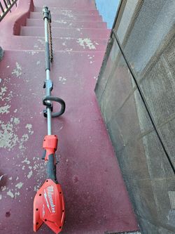 Milwaukee Fuel Cordless Pole Saw