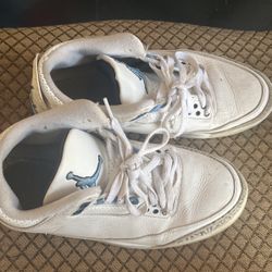 Unc Jordan 3’s  200