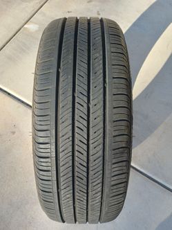 Size 205/55/16 Kumho Solus tire