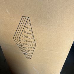 Brand New. 10” Queen Size Mattress. Hybrid MemoryFoam/innerspring Combination 