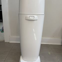 Diaper Trash Can 