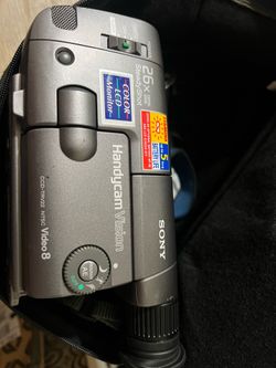 Sony Handycam Vision CCD-TRV22 Video8 Camcorder Bundle – Vintage