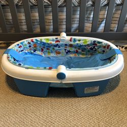 Baby bath tub