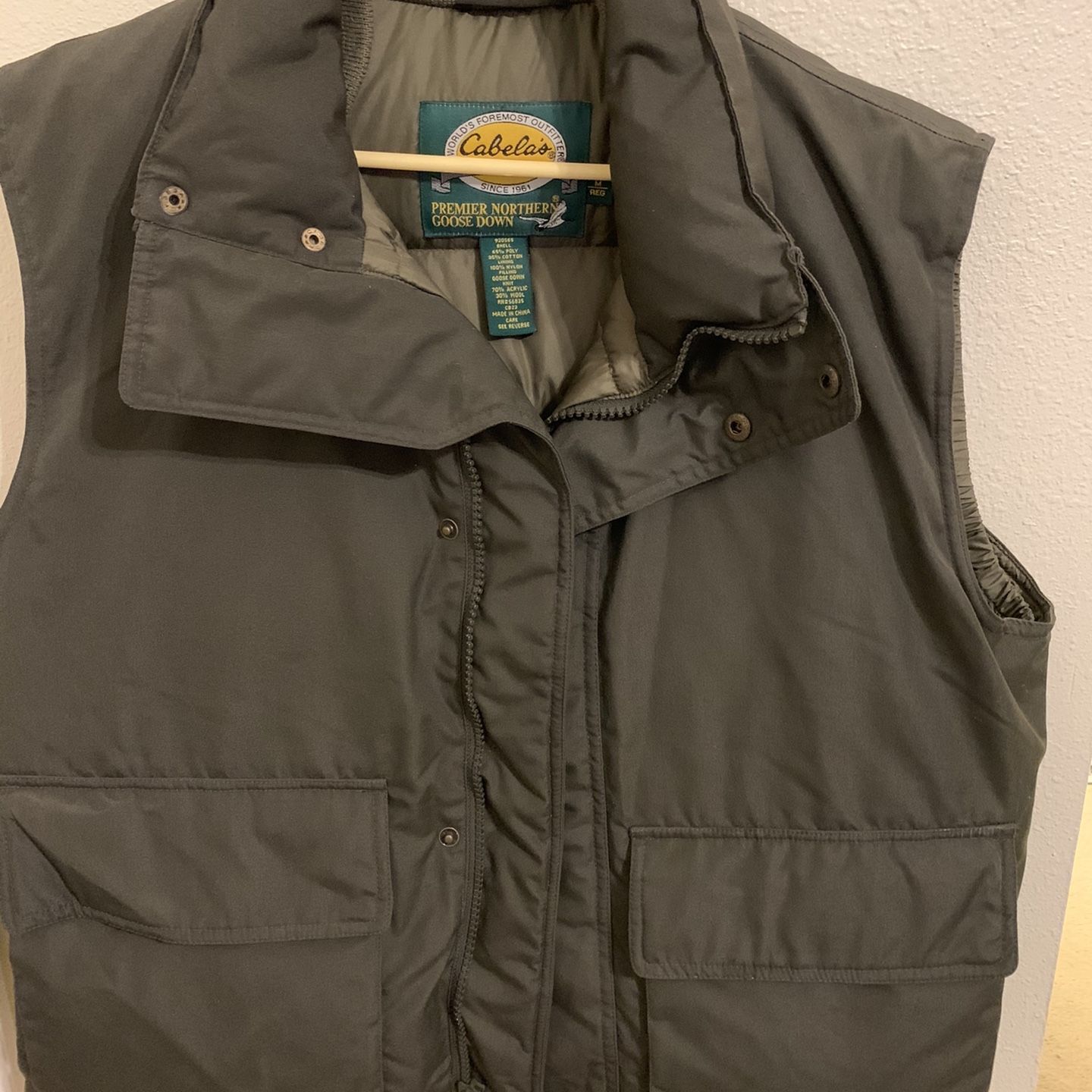 Cabela’s Premier Northern Goose Down Vest - Size M Regular