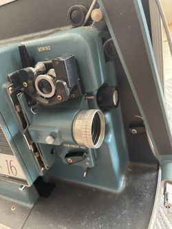 Vintage- Graflex 16 Film Projector