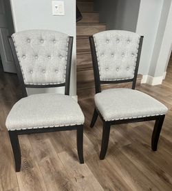 2 dining chairs