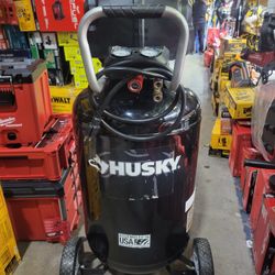 Husky
1.7 HP, 200 PSI, 30 Gal., 5.1 SCFM 90 PSI, Single-Stage, Oil Free Portable Vertical Electric Air Compressor