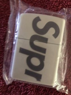 Supreme Zippo SS2020