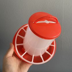 Chick Feeder 