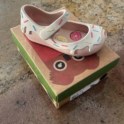 Beautiful Mini Melissas 