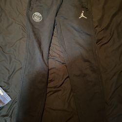 Jordan Sweatpants Jogger PSG Paris Saint Germain Fleece Black Size XL 13-15 YRSb