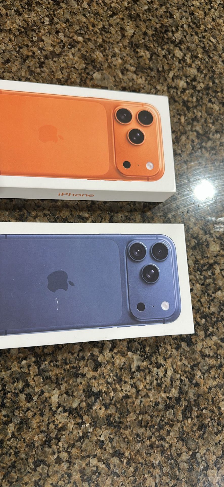 Apple iphone 17 pro 512 gb factory uncloked with apple reciept