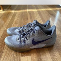 Kobe Nike Basketball Shoes Size 11 Men’s