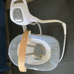 Ingenuity Simple Comfort Compact Swing with Wood Toy Bar - Chambray