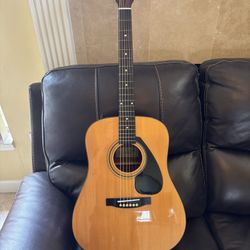 Yamaha FDO1S A/E Guitar
