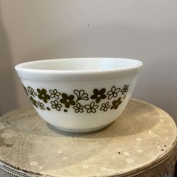 Pyrex Spring Blossom aka Crazy Daisy