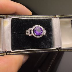 Beautiful 😍 !! Amethyst And White Sapphire Ring Set In 925 Sterling Silver !